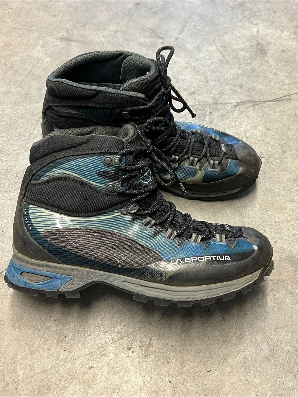 La Sportiva Men's Blue and Black Trail Mountaineering Boots size 10